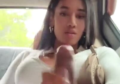 Laura car cum