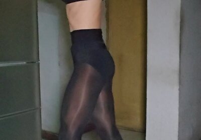 crossdress VID_20250302_222357