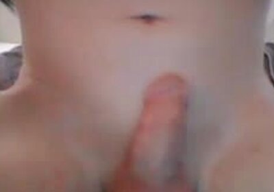 skinny shemale jerking off on live webcam