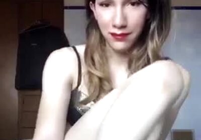 Usando mi dildo