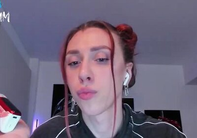 shemale on cam 345