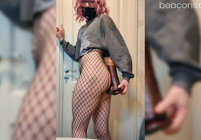 Fucking and Fisting my Phat Ass