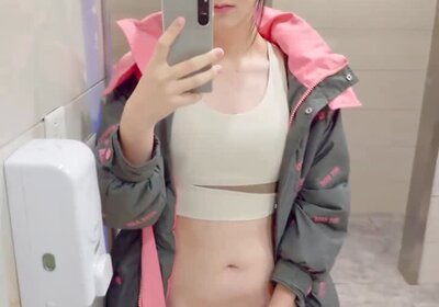 Ladies Room Wank