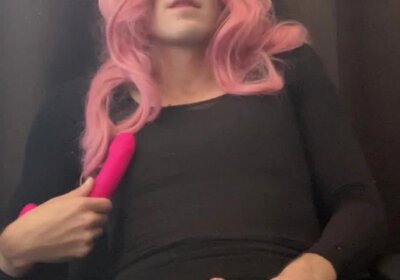 sissy camila cums