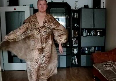 My leopard print dress that I'm presenting. Oh, I forgot something.