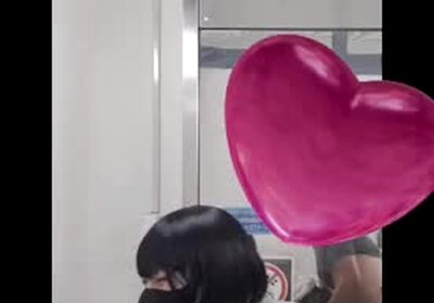 Japanesecrossdresser suck and fuck in public toilet