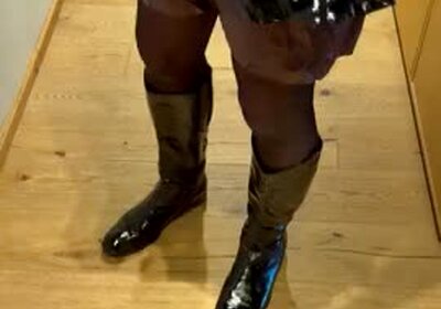 boots Shemale Porn